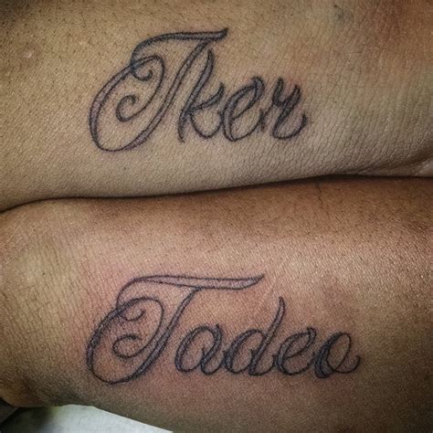 tatuajes de nombres en la mano|tatuajes nombre tadeo en cursiva.